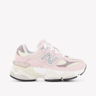 New Balance PC9060 Unisex Sneakers in Licht Roze