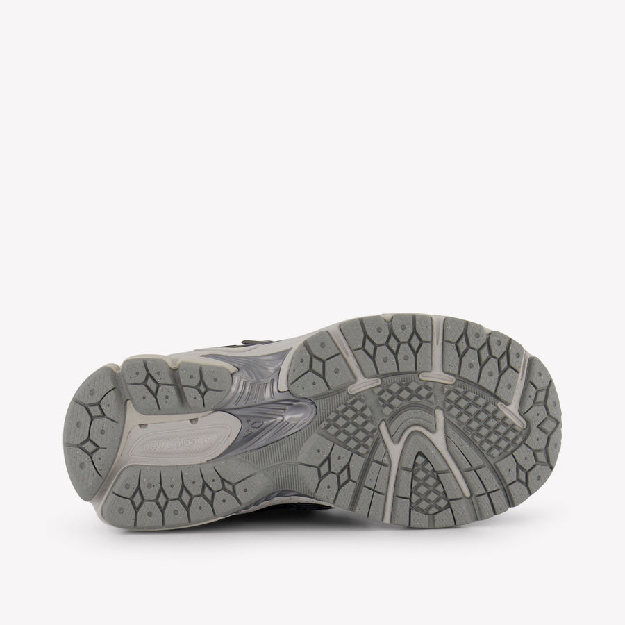 New Balance P1906 Unisex Sneakers in Donker Grijs