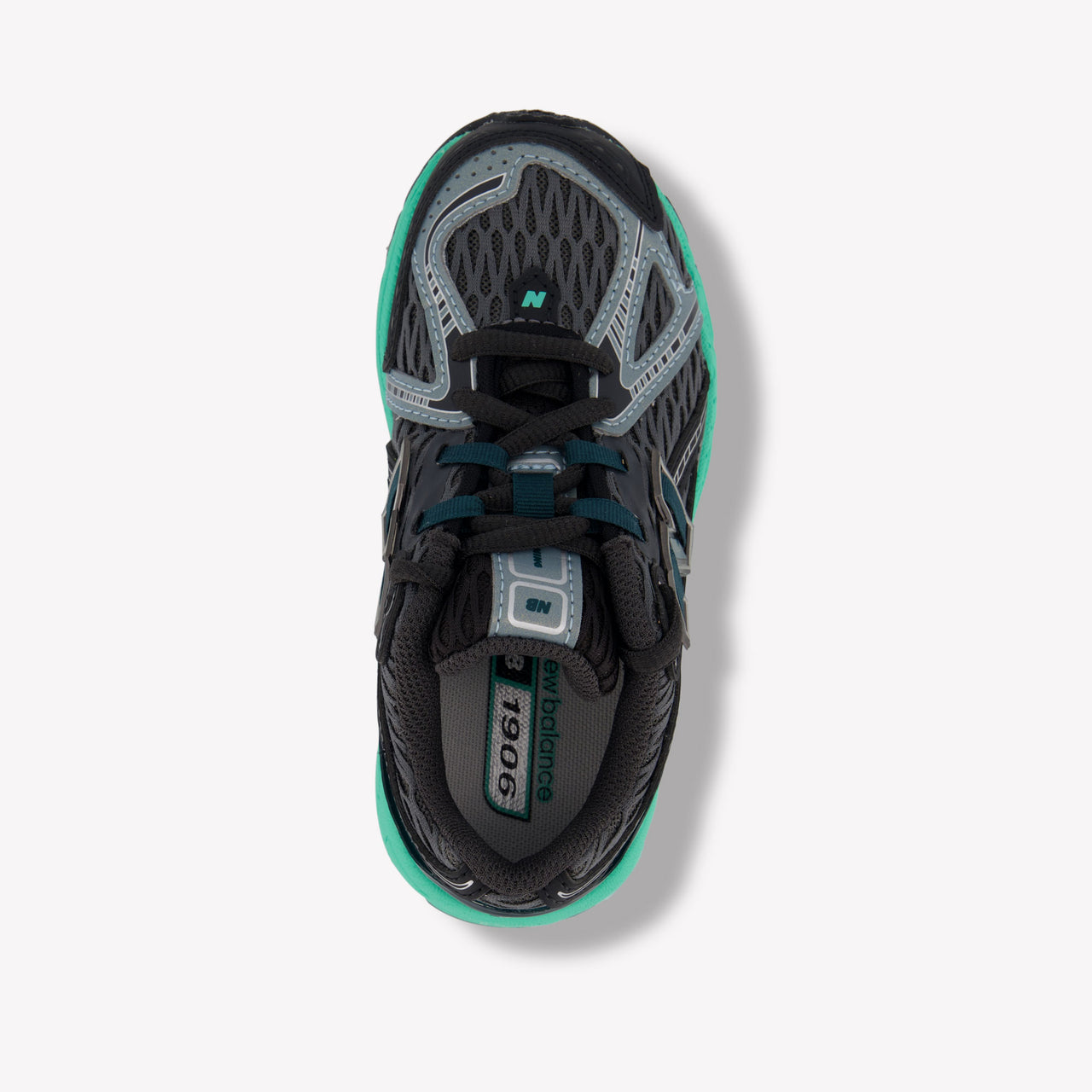 New Balance P1906 Unisex Sneakers in Zwart
