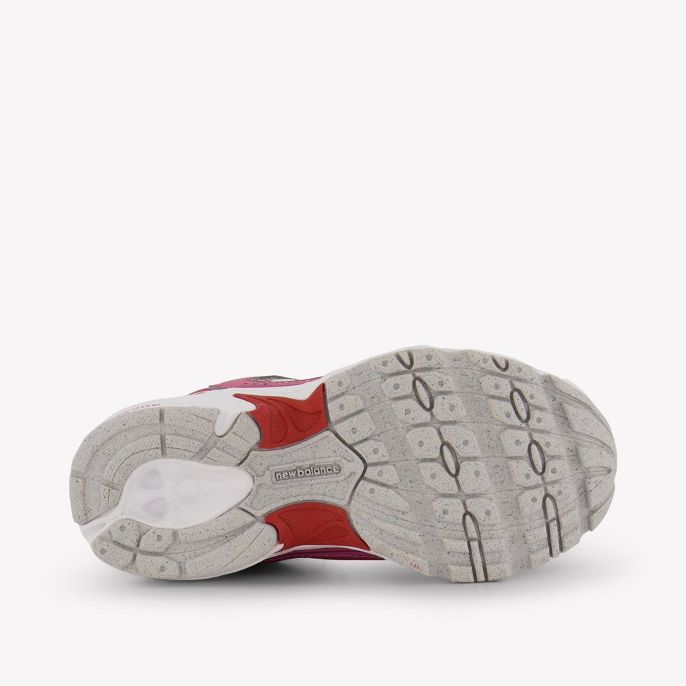 New Balance P530 Unisex Sneakers in Fuchsia