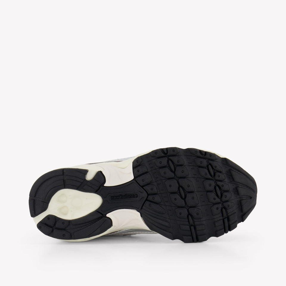 New Balance P740 Unisex Sneakers in Wit