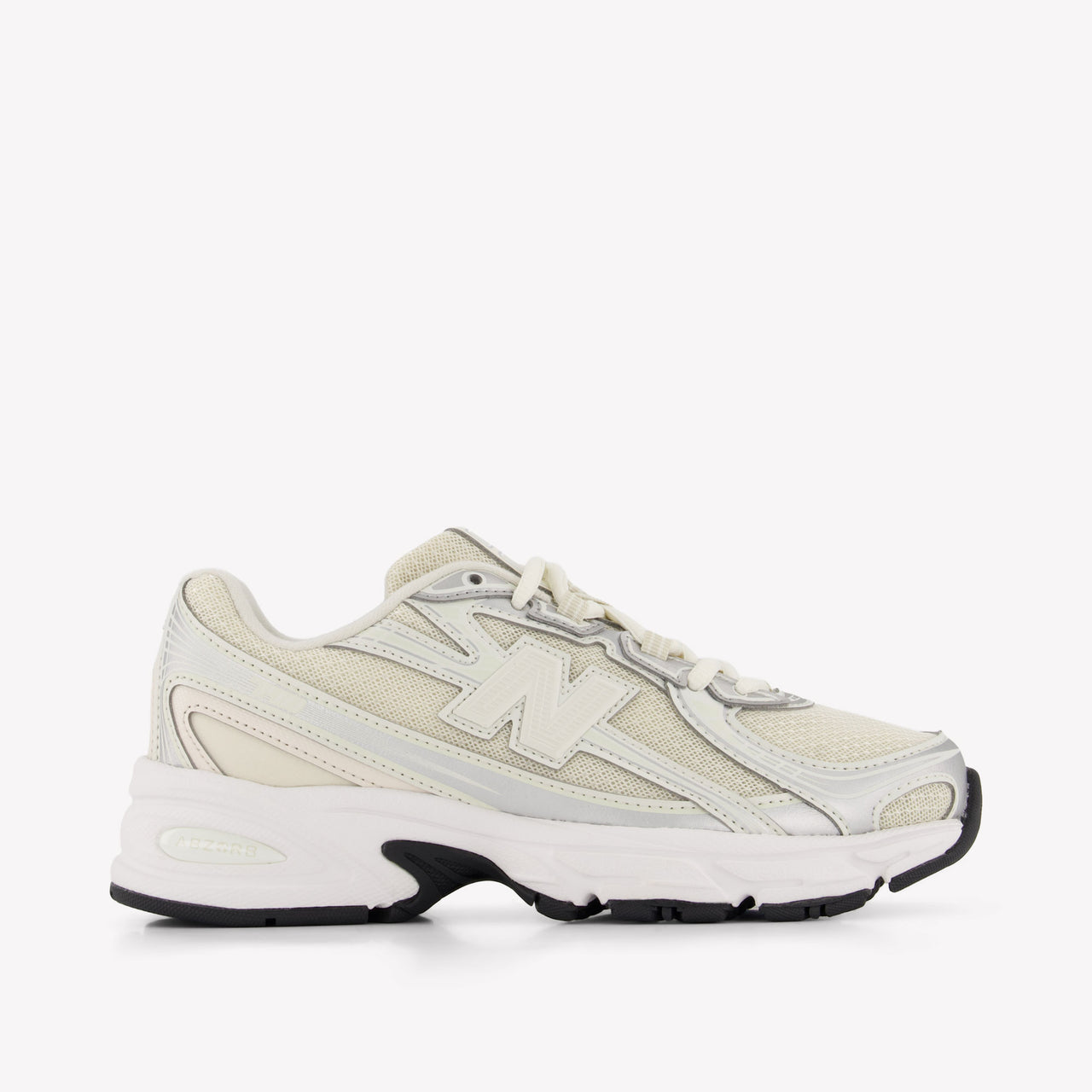 New Balance Unisex Sneakers In Off White