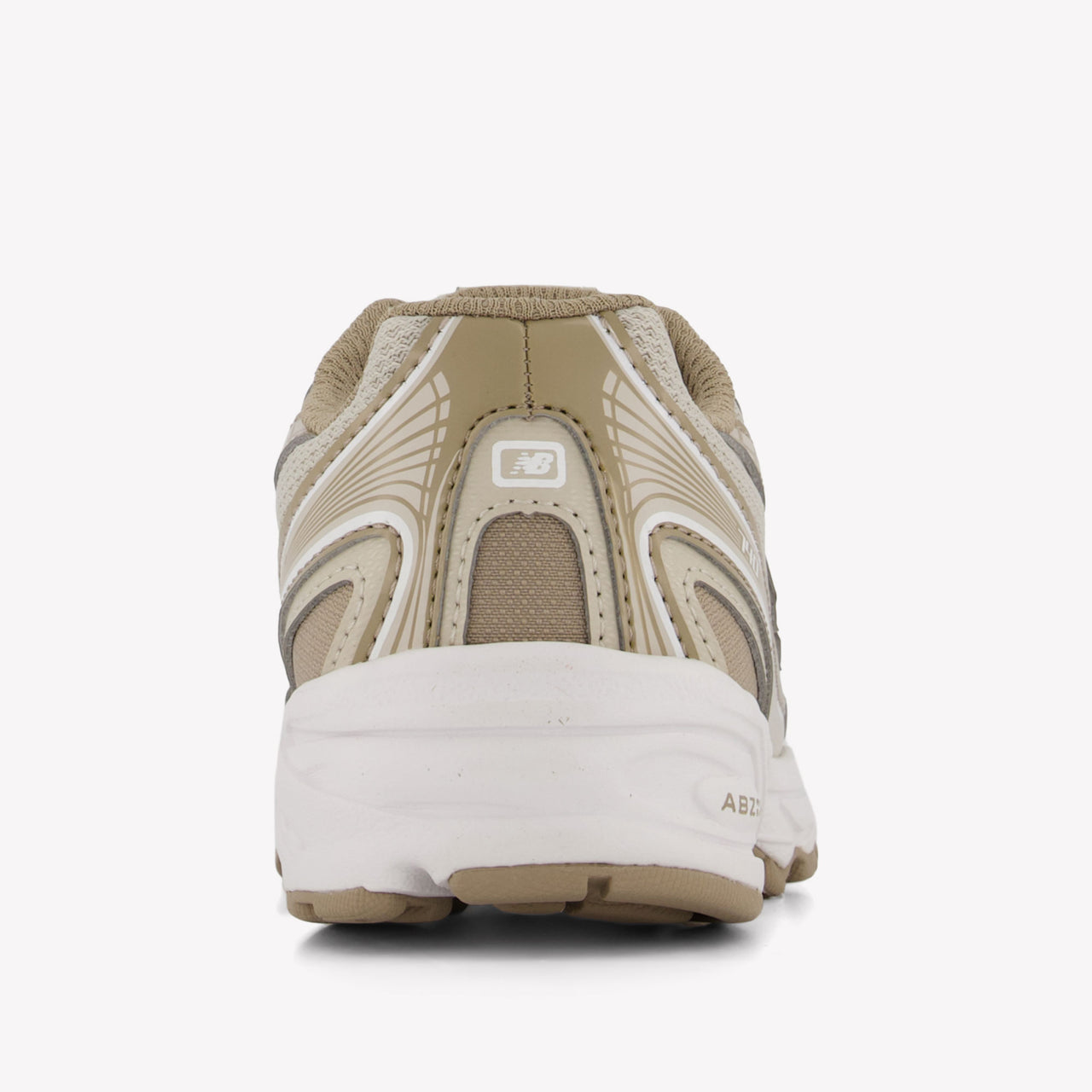New Balance 740 Unisex Sneakers In Beige