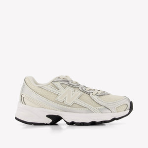 New Balance Unisex Sneakers In Off White