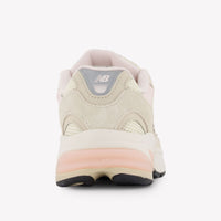 New Balance Unisex Sneakers In Licht Roze