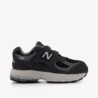 New Balance IV2002 Unisex Sneakers in Donker Grijs