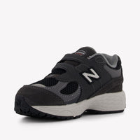 New Balance IV2002 Unisex Sneakers in Donker Grijs