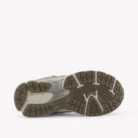 New Balance Kinder Unisex Sneakers in Creme