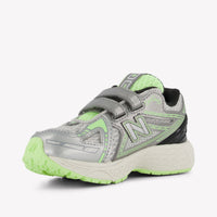 New Balance IV1906 Unisex Sneakers in Fluor Groen