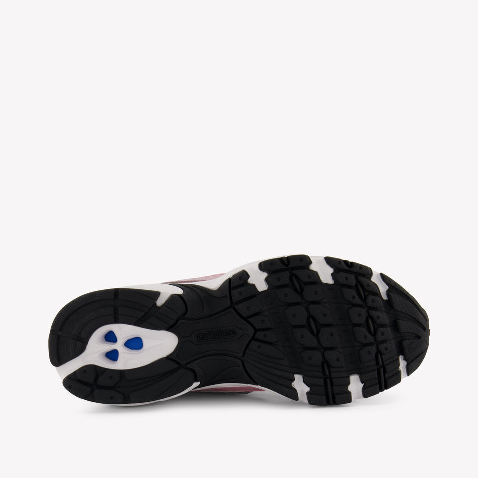 New Balance GR740 Unisex Sneakers in Licht Roze