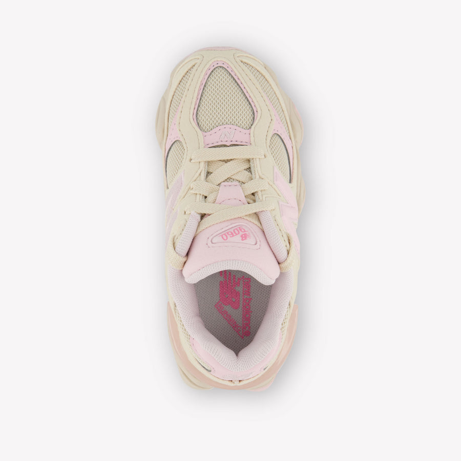 New Balance PC9060 Unisex Sneakers in Licht Roze
