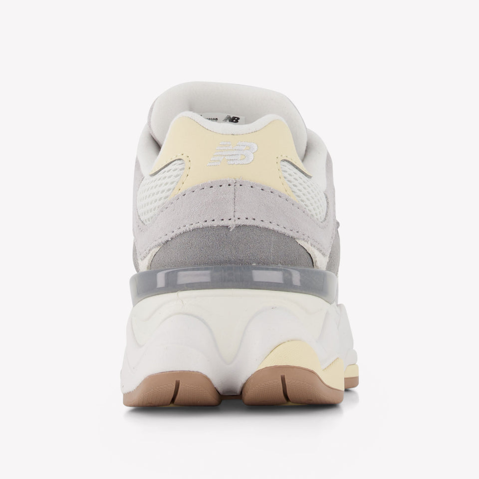 New Balance GC9060 Balance Unisex Sneakers in Licht Grijs