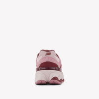 New Balance GC9060 Unisex Sneakers in Bordeaux