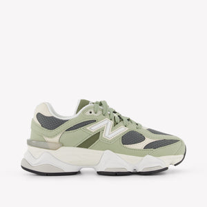 New Balance GC9060 Unisex Sneakers in Licht Groen